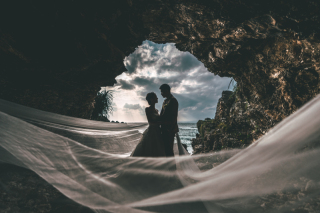 ベールを使って幻想的に