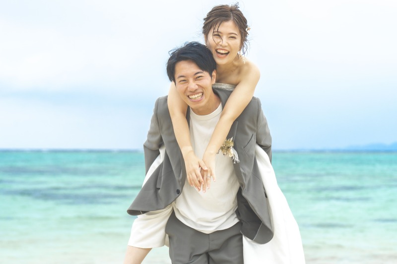 笑顔はじけるおふたり