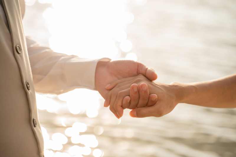 手と手