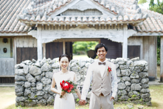 やいま村とビーチ、お子様も一緒にフォトウェディング！