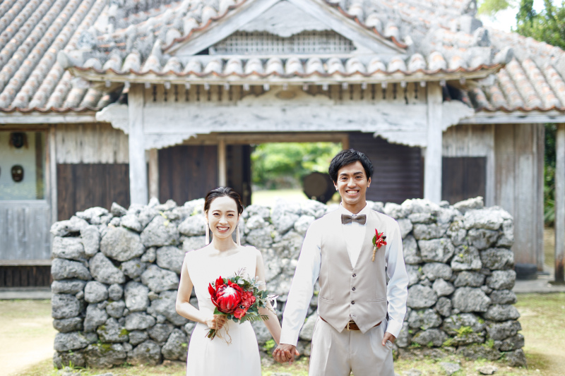 やいま村とビーチ、お子様も一緒にフォトウェディング！