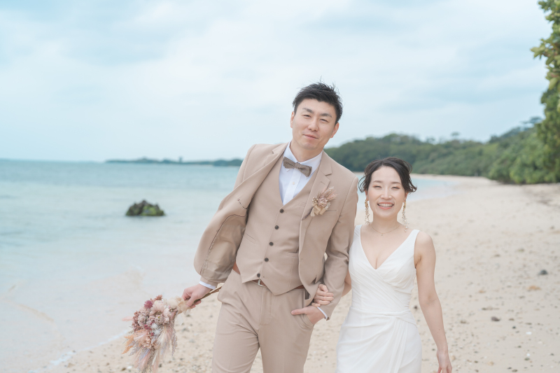 優しい色の石垣島でビーチフォト