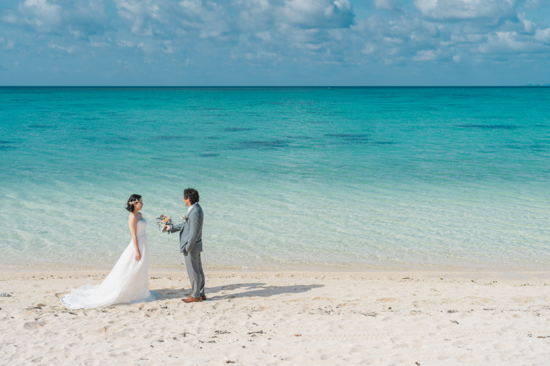 晴れたビーチで