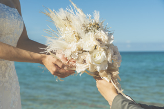 眩しい！天然ビーチ撮影