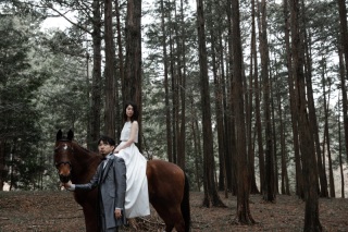 馬とフォトウェディング