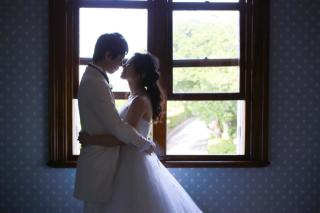 六華苑　青空の洋装ロケーション