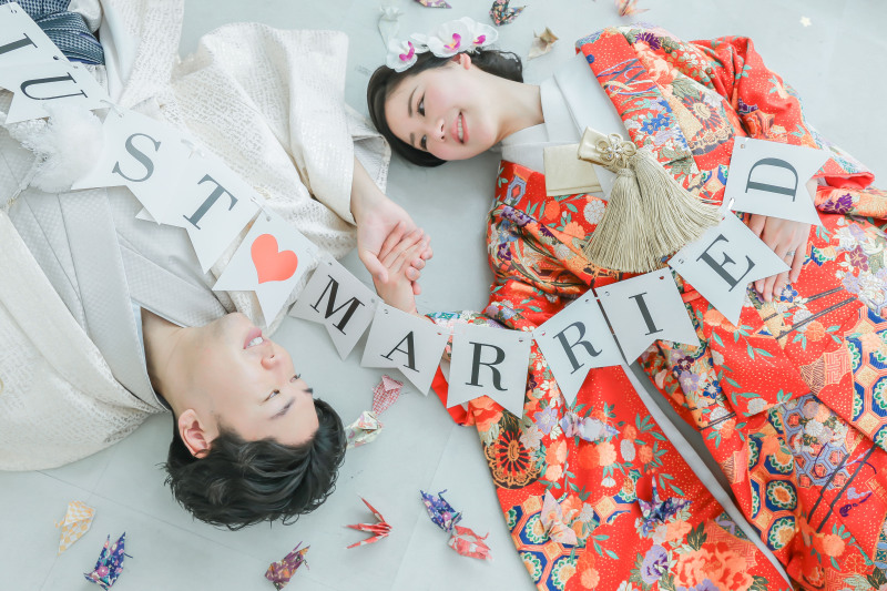 お持ち込みしていただいた小物とのお写真や撮影イメージ等のご要望に添った撮影を心がけています。