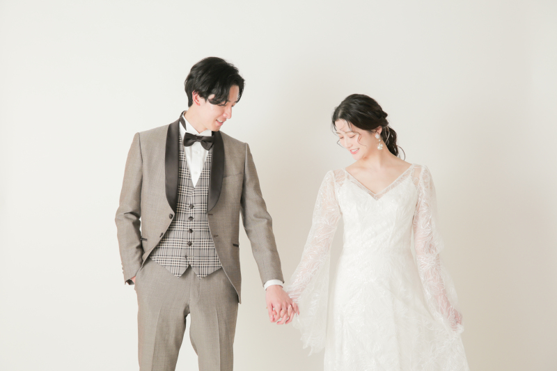 【Photorait限定】1月末まで　全て込みで￥45,000!ウェディングドレス×カラードレススタジオ撮影　データ80カット