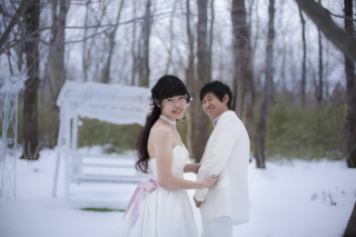 雪とフォトウェディング