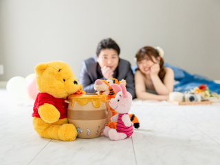 プーさんとピクニック気分な牧場ロケ ＆青のカラードレスが映えるスタジオ撮影