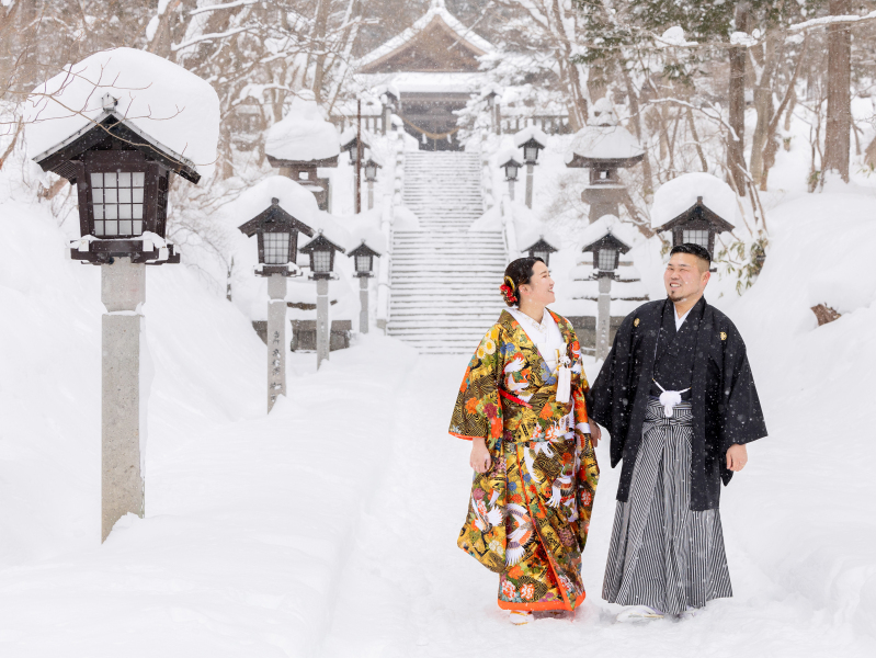 雪景色に包まれた神社