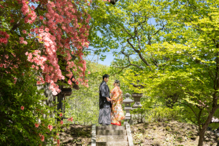 豊かな自然に癒される神社で<和装1着>
