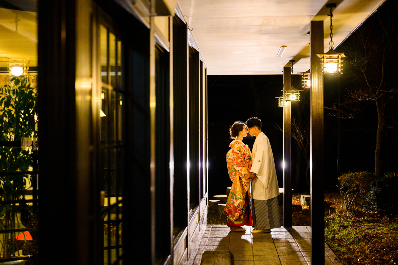 幻想的な古民家の回廊