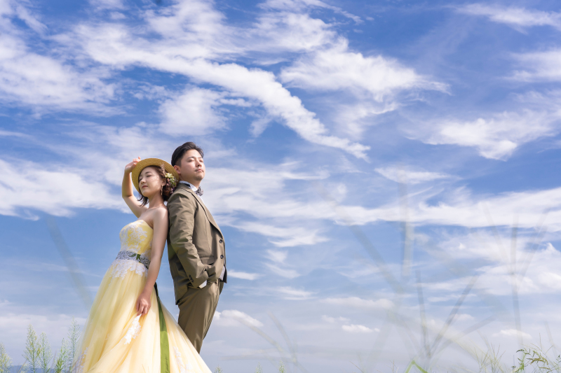 チャペル敷地内で広大な青空も堪能できる