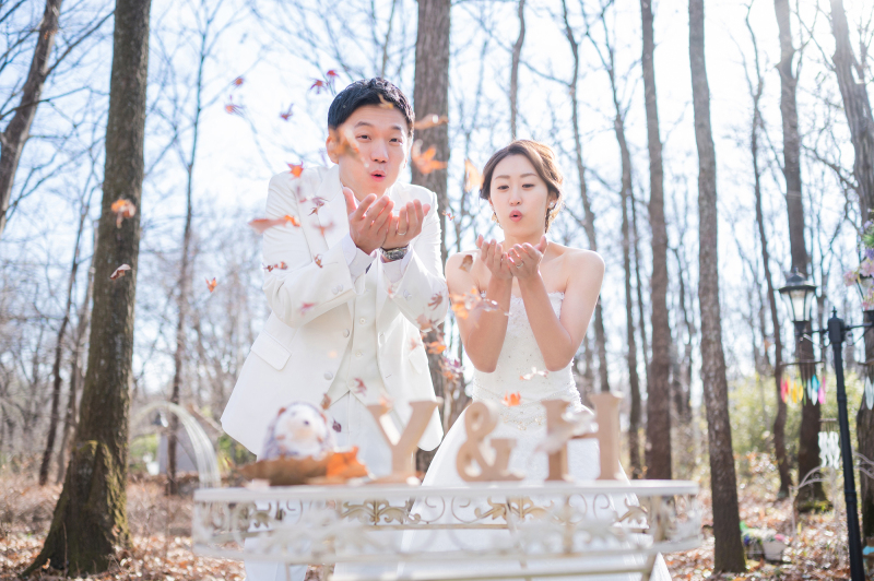 400坪の[森のガーデン］を貸切で【洋装1着】美肌体型補正付50カットデータ