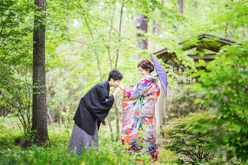 平日特別【和装1着】プラン[400坪森のガーデン]着付け師付き添いの撮影、美肌体型補正修整写真データ25カット付