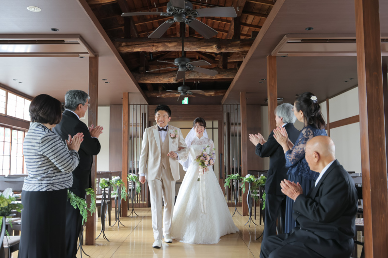 挙式入場シーンを再現