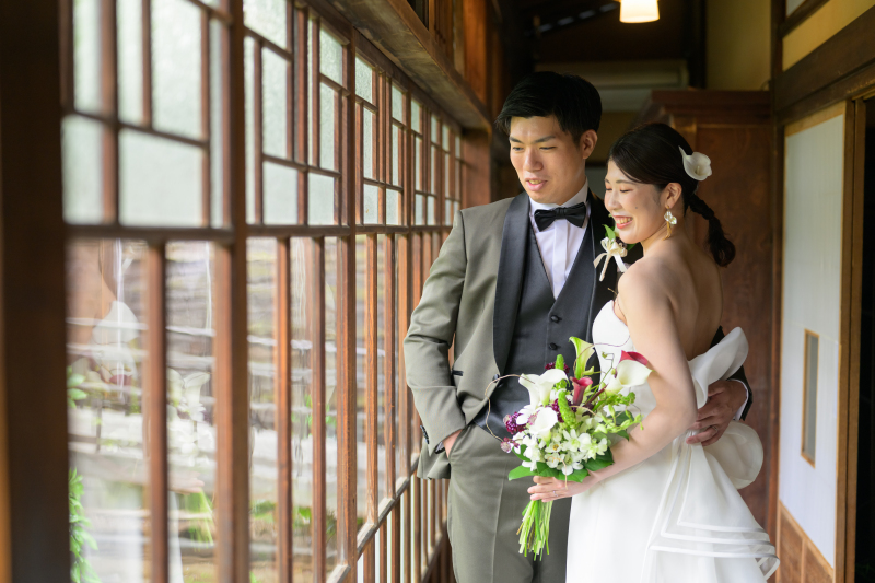 洋装にお色直し