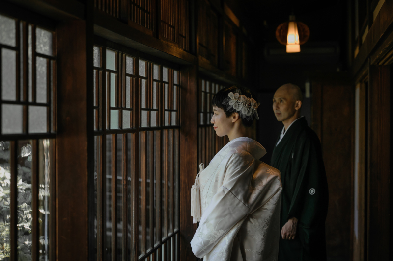 木造建築とのコントラスト