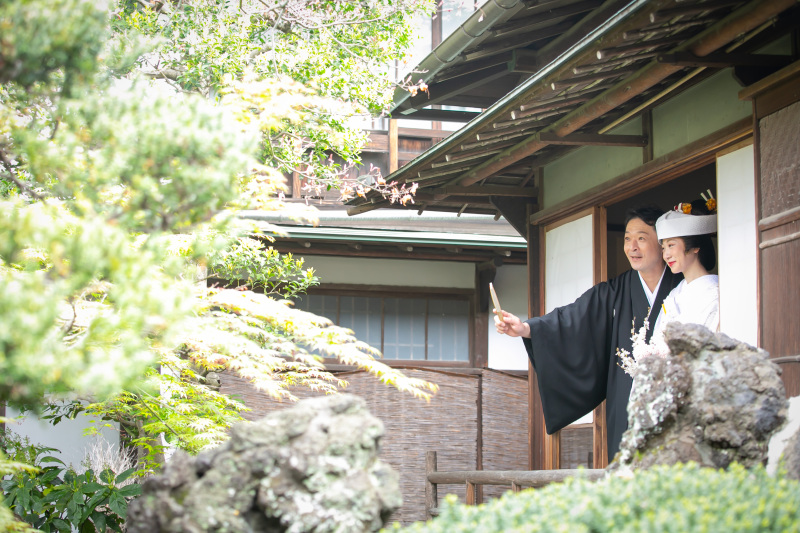 中庭を望むお部屋から