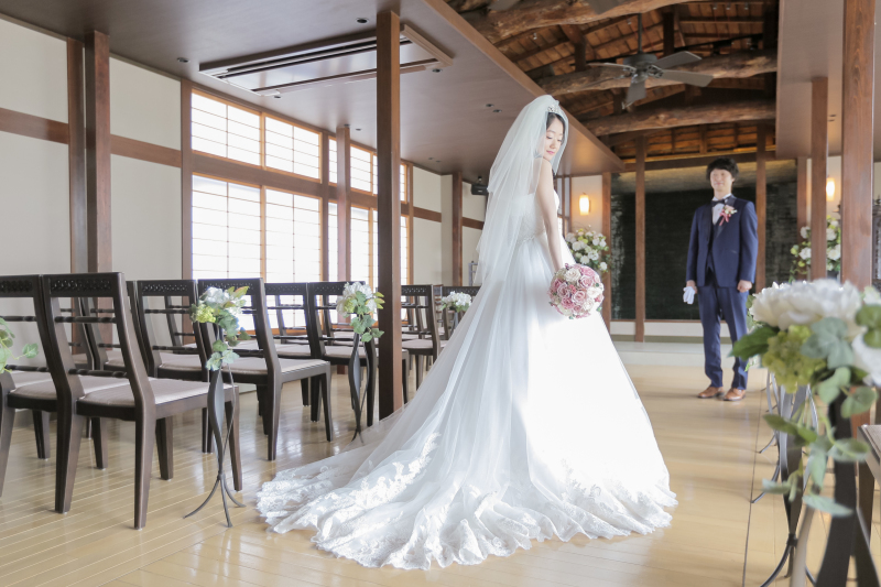 100着以上のドレスからお気に入りの一着を