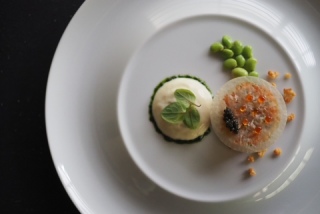 【フォト＆会食プラン―洋装】本格チャペル＆館内撮影1.5ｈ◆フレンチコース6名様分｜データ100カット付