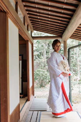 赤ラインの白無垢