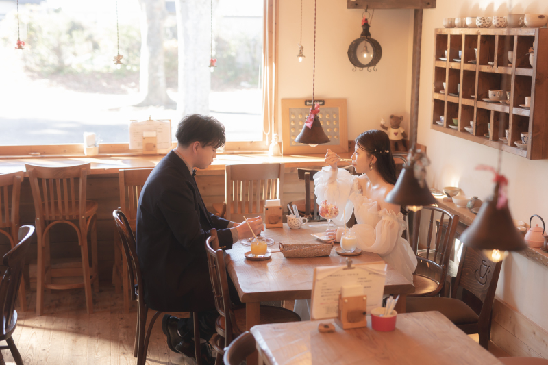 cafeの中での撮影がスタート