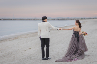 カラードレスでウェディングフォト