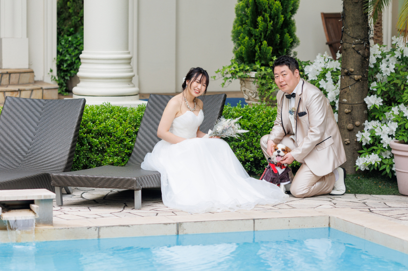 ガーデンの大きなプール