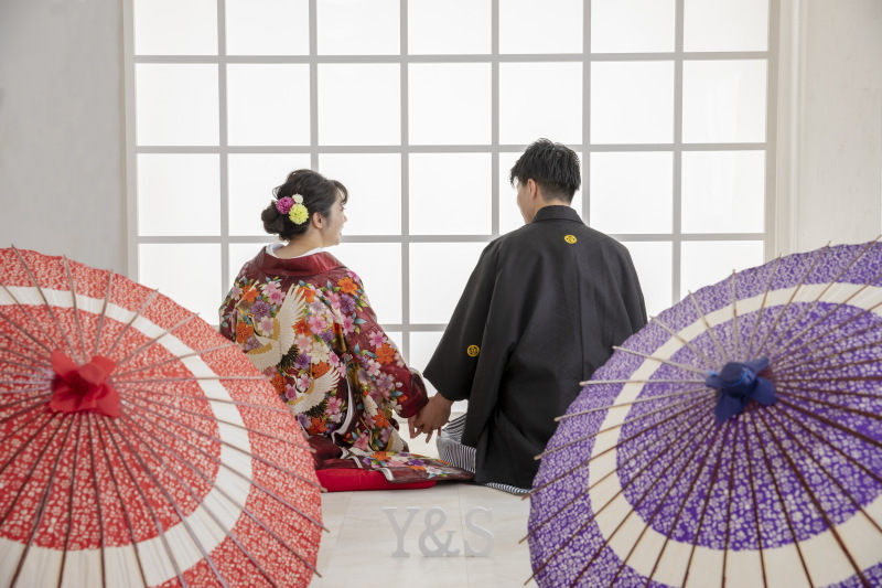 仲睦まじいバックショット