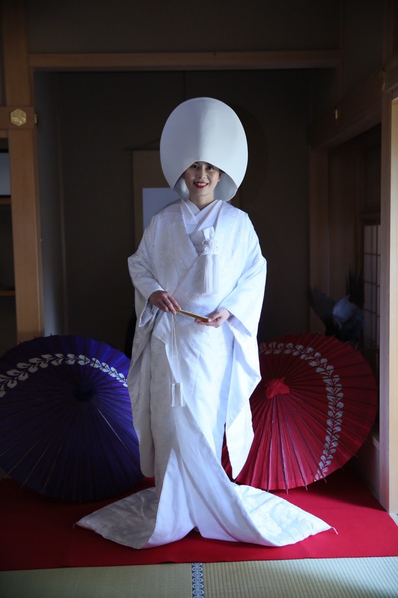 白無垢と綿帽子