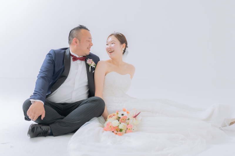見つめ合う笑顔が愛おしいナチュラルポートレート