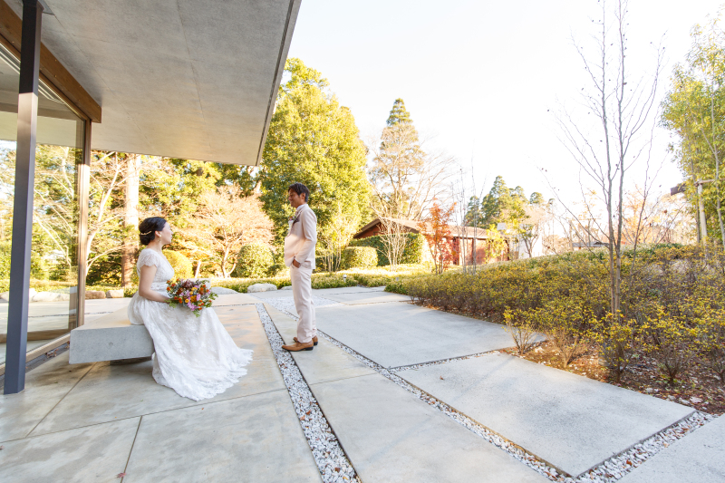 大自然の中でリラックスした雰囲気に