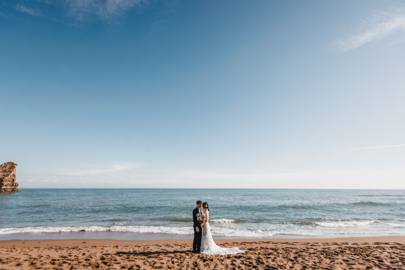 ひろーい海岸もふたりだけの世界