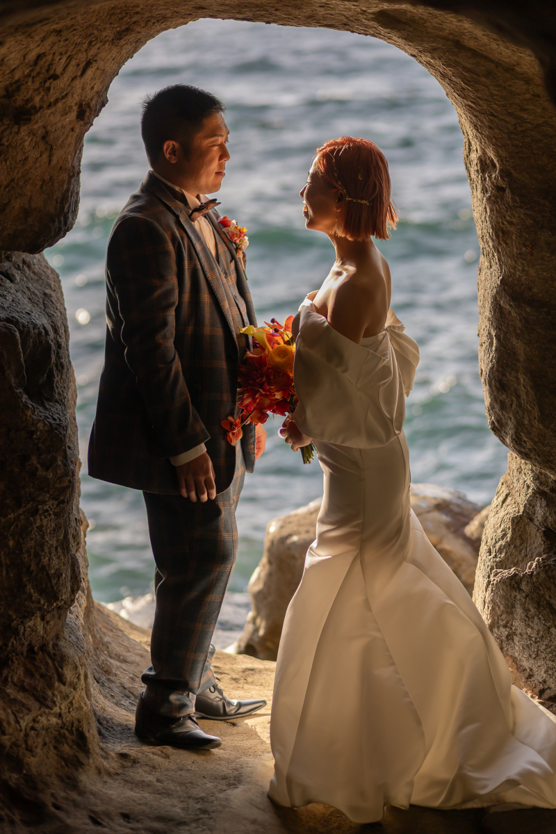 洞窟で幻想的な写真を