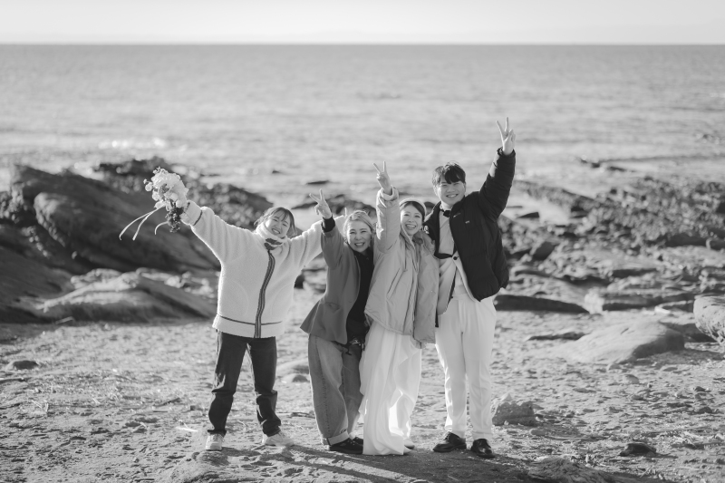 VOW VISION【オーダーメイドアルバム・オーダーブーケ付き】洋装２着・２箇所ロケ｜衣装ランクアップなしで安心♡