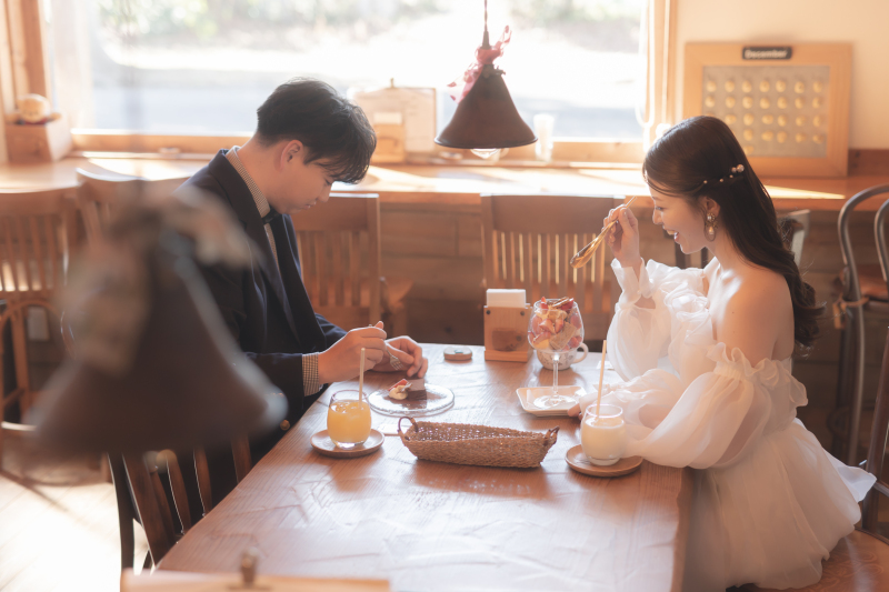 VOW VISION【オーダーメイドアルバム・オーダーブーケ付き】洋装２着・２箇所ロケ｜衣装ランクアップなしで安心♡