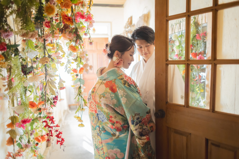 【早割り2ヶ月前】和装+洋装+Ritaスタジオ+ロケプラン(衣装のランクアップなし)|¥476,500→¥165,000