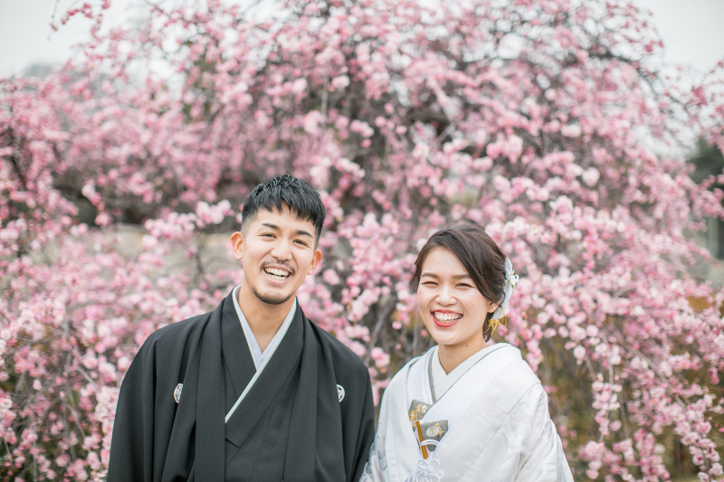 梅の中のひと笑顔