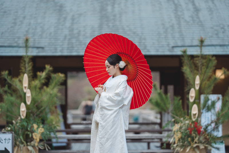 門松を背景に締まったお写真!