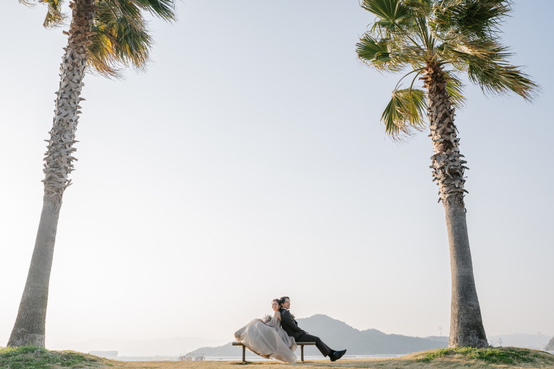 二人寄り添い合って！