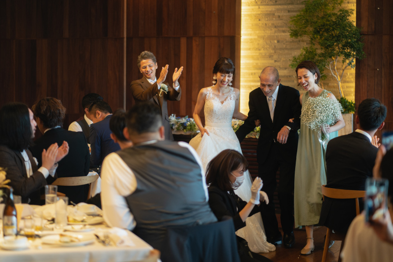 お色直しのエスコートはサプライズ★