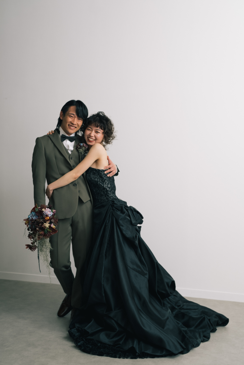 ラヴィファクトリー広島店_カラードレスが豊富