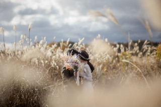 そうやって同じ目線で撮影する事で、対フォトグラファーではなくて、友人だったり、家族のような距離感の写真が撮影出来ると思ってます。