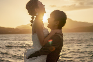 撮影してる間は僕が誰よりも楽しむ事です。おふたりと同じ温度感で撮影するためには、おふたりを外から撮影するのではなく、おふたりと同じ輪の中から撮影したいなと思ってます。