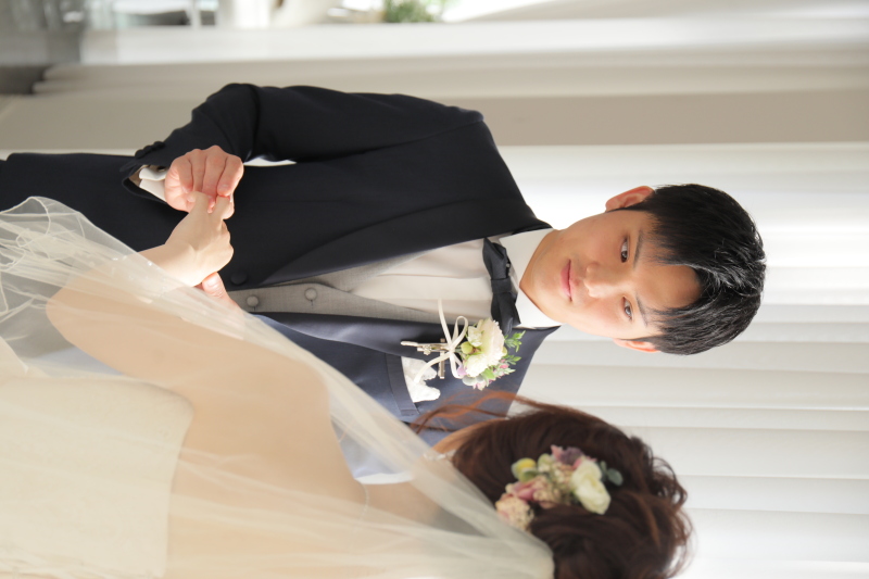 お婿様もクールにキメて!