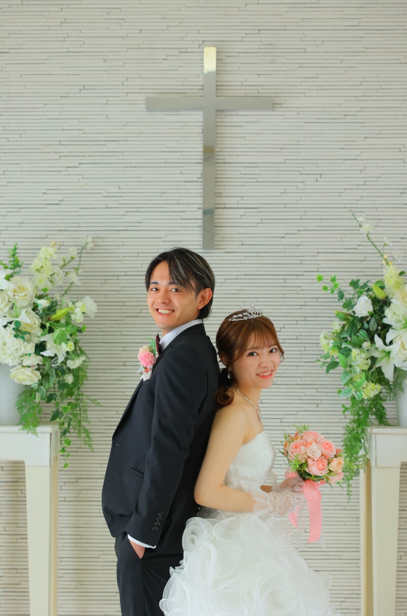 背中合わせ