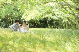 緑に囲まれた爽やかショット