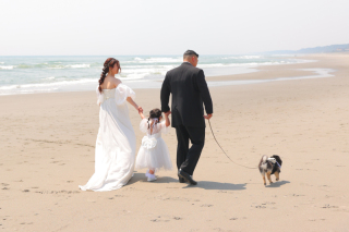 洋装 海ロケーション撮影